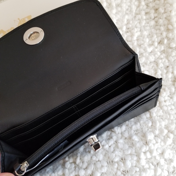 Coach Wallet - Picture 7 of 9